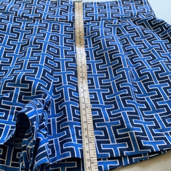 Southern Tide Blue Pattern Shorts - Picture 4 of 8